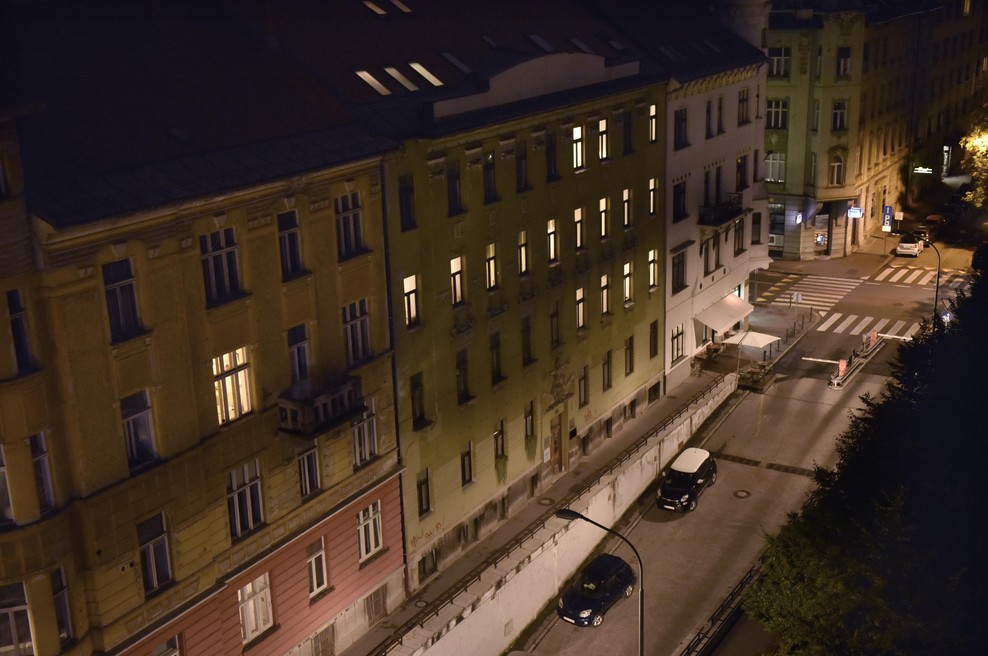 "V Ljubljano pridem ob štirih zjutraj, kam naj sploh grem?" Turist na forumu prosil za pomoč, odgovori presenetili (foto: Žiga Živulovič jr./Bobo)