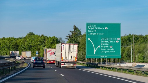 Skrivnost razkrita: Novo orodje razkriva resnico o prometu v Sloveniji