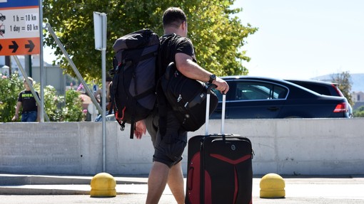Slovenski turist za dopust na Hrvaškem odštel več tisoč evrov: ko je prišel tja, je doživel velik šok