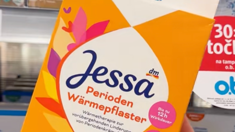 Trpite za bolečimi menstruacijami? V priljubljeni drogeriji smo našli nekaj, kar vam bo spremenilo življenje