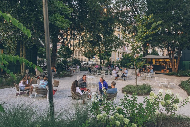 V zelenem ljubljanskem kotičku Vrt Lili Novy je poletje glasbeno zelo živahno