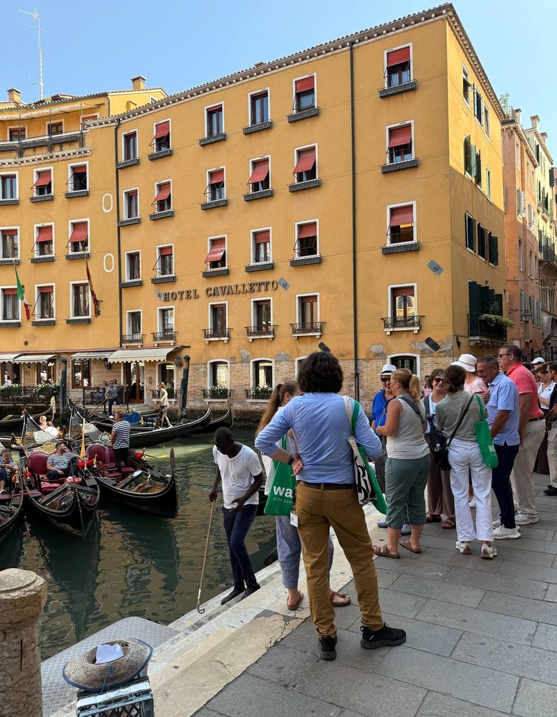 Benetke gondola gondole turisti