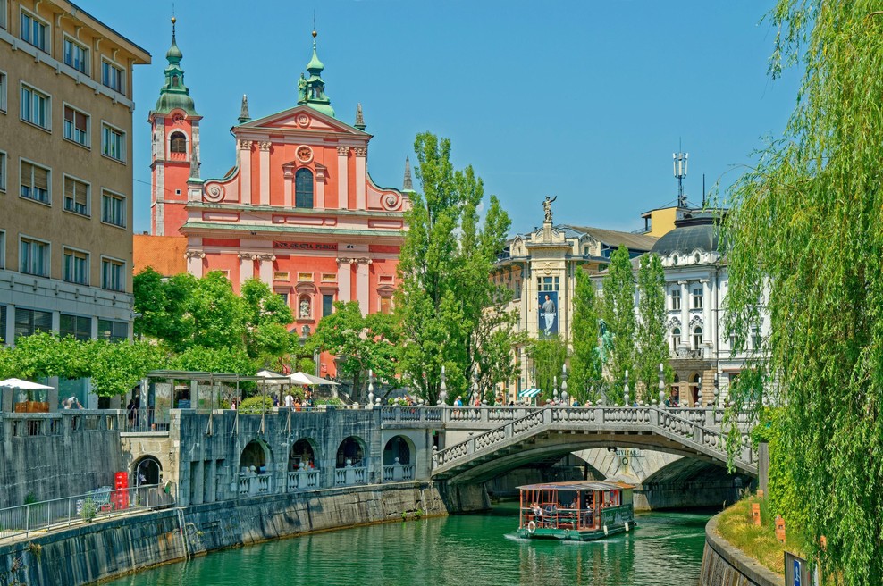Nova raziskava razkriva, kaj si Slovenci v resnici mislijo o članstvu v Natu (foto: Profimedia)
