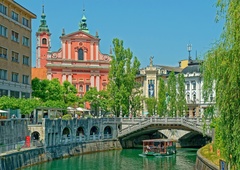 Nova raziskava razkriva, kaj si Slovenci v resnici mislijo o članstvu v Natu