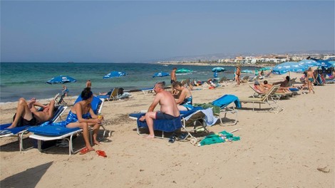 plaža turisti