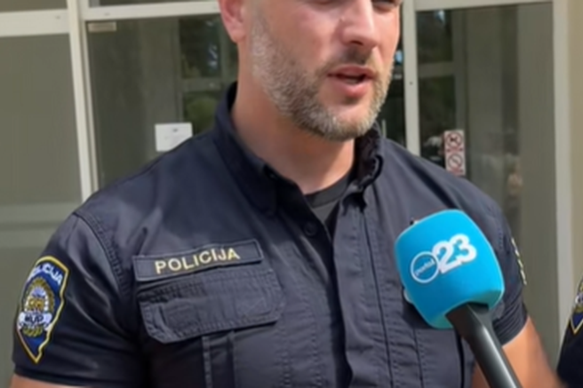 Hrvaški policist popolnoma obnorel ženske: "Ne morem ga nehati gledati" (VIDEO)