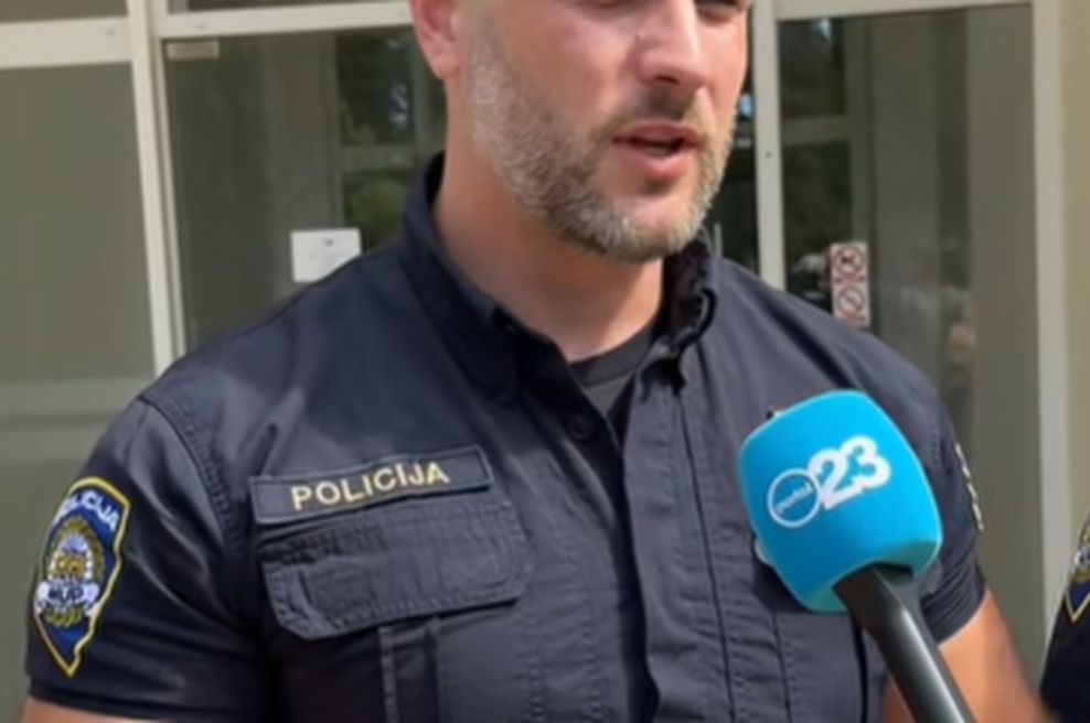 Hrvaški policist popolnoma obnorel ženske: "Ne morem ga nehati gledati" (VIDEO) (foto: TikTok/023.zadar/posnetek zaslona)