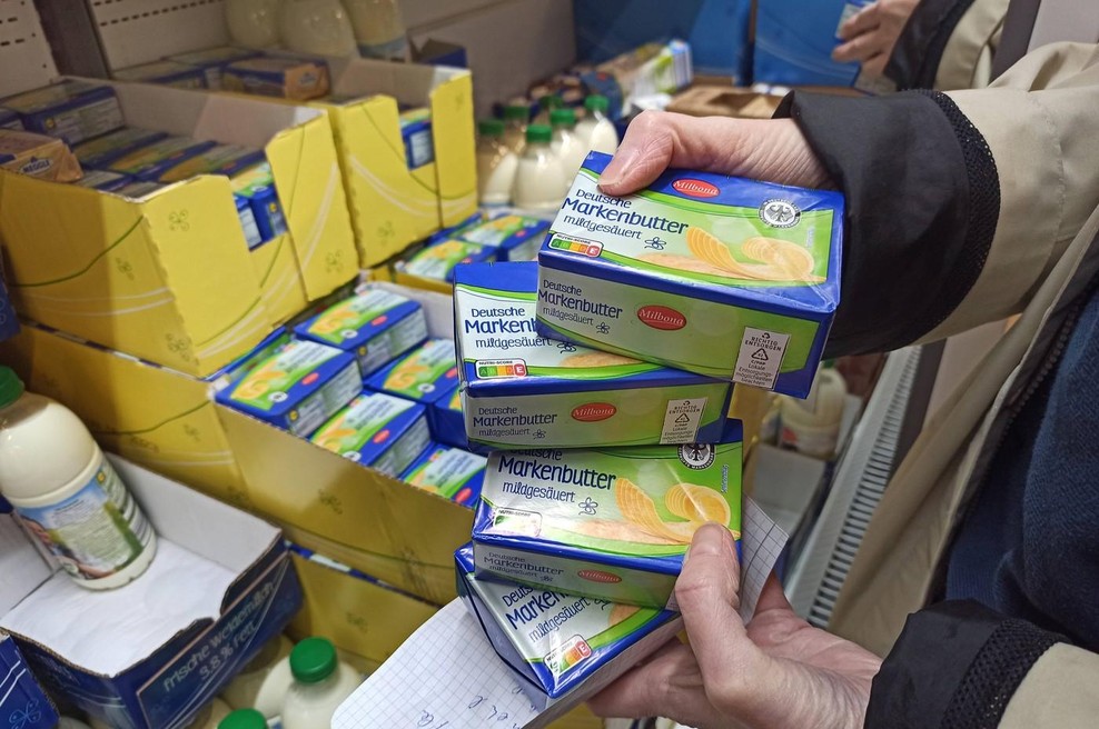 V Lidlu so se lahko le držali za glavo: ženska ukradla 95 zavitkov masla (kar je sledilo, je osupnilo vse) (foto: Profimedia)