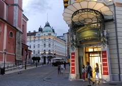 "Zakaj so cene hotelov v Ljubljani tako nerazumne?" Turist razburil domačine, odgovori pustili odprtih ust