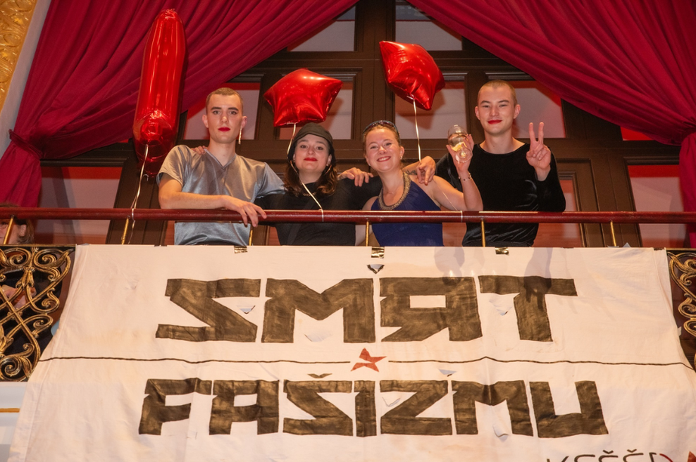 Incident s slovenskimi študenti v Avstriji: organizirali antifašistični tabor, na katerega je vdrla policija, aretirali več oseb (foto: Facebook/SP Magener)