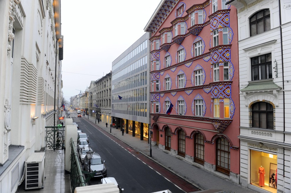 Nove pritožbe Ljubljančanov, živečih v središču mesta: "Zaradi bureka se po celotnem kvartu širi neznosen smrad ..." (foto: Žiga Živulovič jr./Bobo)