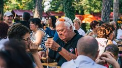 Kras teran vino pršut praznik