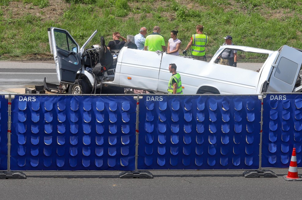 Znane podrobnosti nesreče na štajerski avtocesti, v kateri je umrlo pet oseb (foto: Bobo)