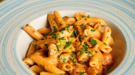testenine makaroni