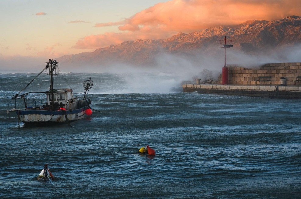 Grozljivo dogajanje  v Jadranskem morju: jadrnice so se prevračale ena za drugo (foto: Profimedia)