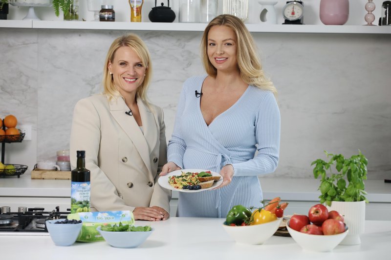 Certificirana nutricionistka Mojca Cepuš o hrani, ki jo potrebujejo naši možgani, da preženemo stres in izgorelost (in zakaj je to še posebej pomembno za otroke)