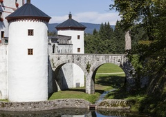 Turisti obožujejo ta slovenski grad – v sebi skriva nekaj izjemnega!