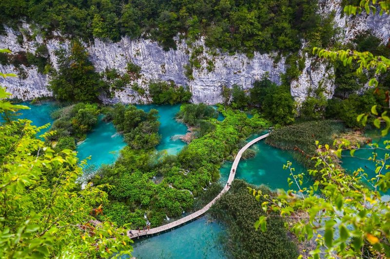 Plitvice Plitviska jezera turisti Hrvaska