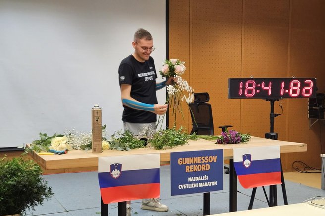 Guinnessov rekord, šopki in dobrodelnost: ko cvetje govori več kot besede
