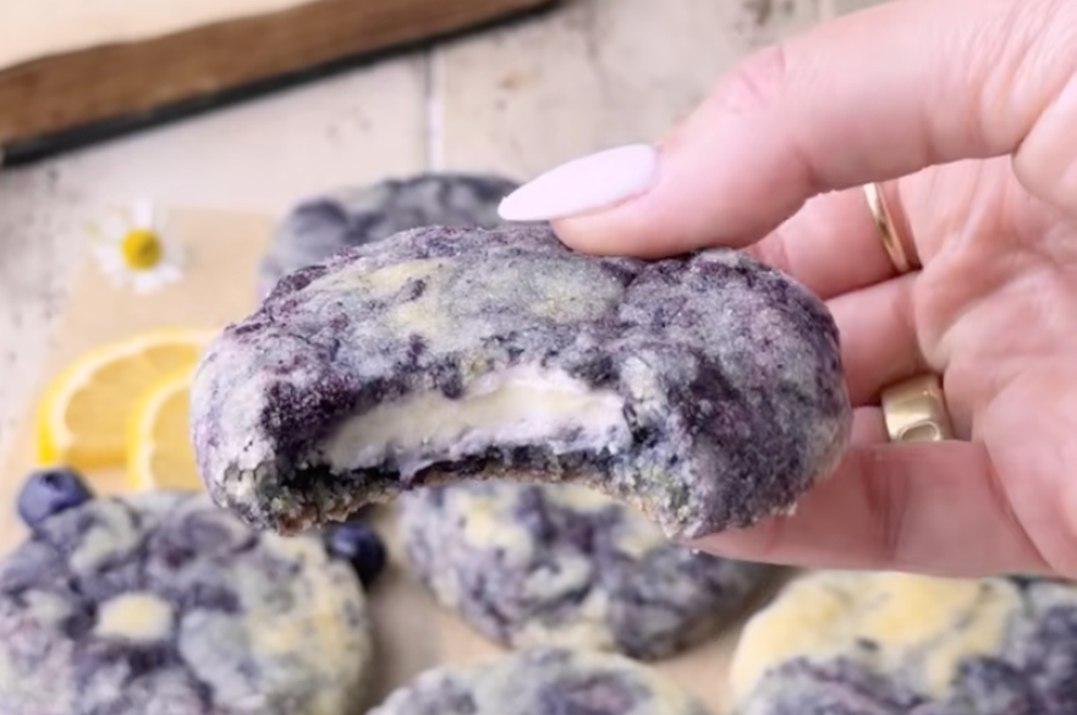 Kombinacija, ki vas bo navdušila: ti sladko-kisli piškoti so pravi poletni hit (foto: TikTok/inbloombakery/posnetek zaslona)