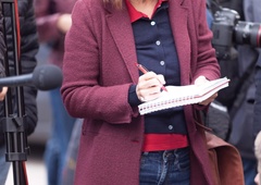 Srbski novinarji so ustrahovani in nadlegovani: "Prejela je grožnjo, da ji bodo ubili otroka"