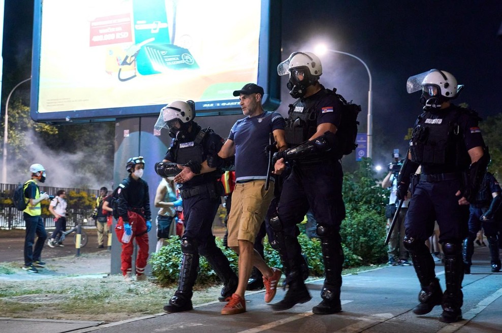 Srbski protestniki znova na ulicah: aretiranih je bilo najmanj 18 ljudi (foto: Profimedia)