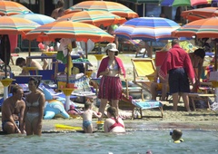 Besna italijanska turistka je vsem dala vedeti, da k nam ne bo več prišla. "To je rop!"