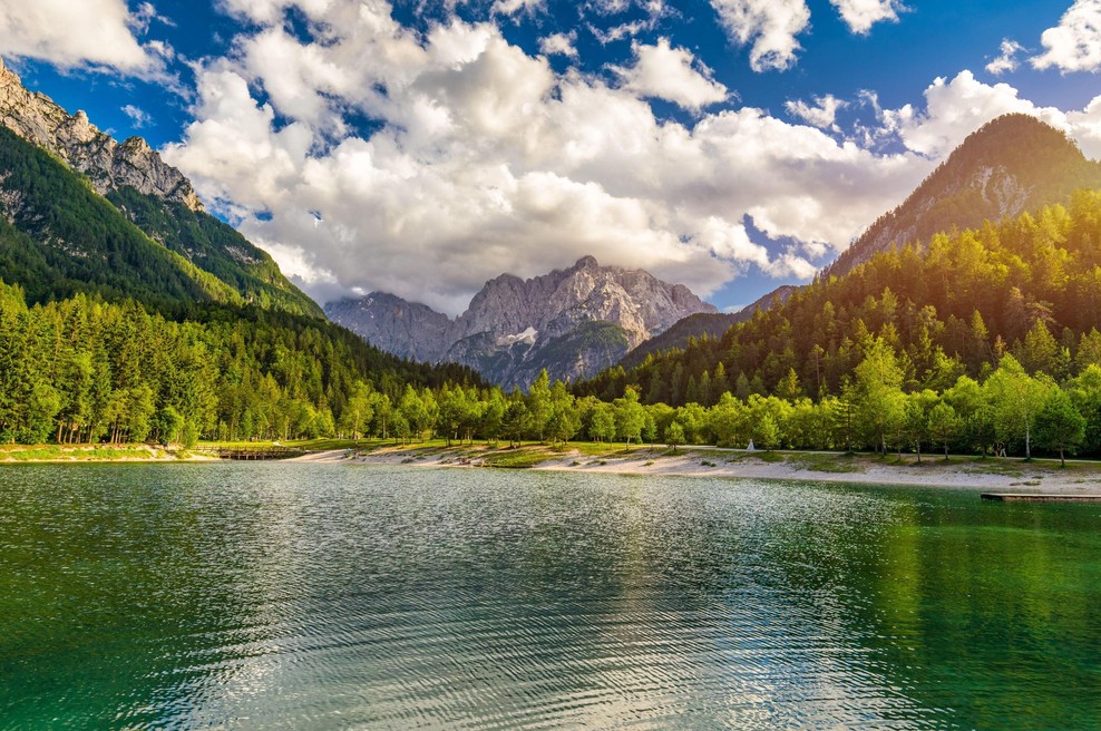 Zadnji poletni dan: temperatura še enkrat visoko, nato preobrat (foto: Profimedia)