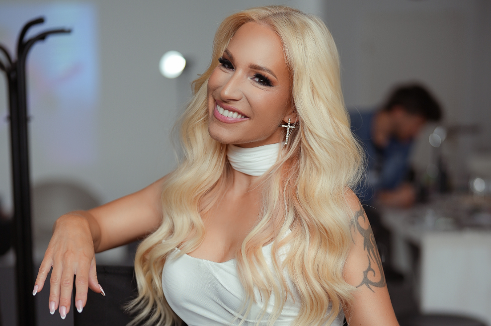 Alya o 25 čudovitih letih ustvarjanja s pesmijo, ki opeva nostalgijo (VIDEO) (foto: Osebni arhiv Alye)