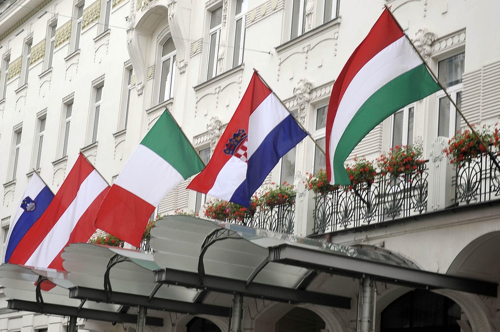 Legendarni ljubljanski hotel, kjer so spali največji med največjimi (foto: Bobo)
