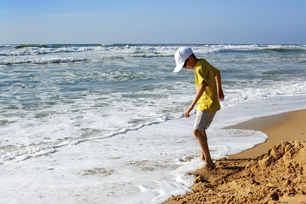 otrok plaža 13 let zob človek zgodovina arheologija