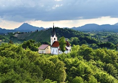 Kotiček Slovenije, ki je med tujci vse bolj priljubljen: prišli celo iz Tajvana in Kostarike