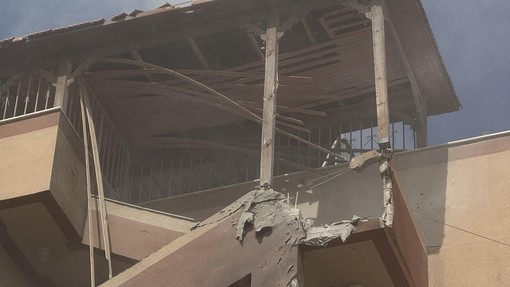 Izraelski napad na Gazo: ubitih najmanj 15 ljudi, med njimi več novinarjev