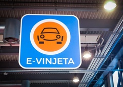 Po sodbi vrhovnega sodišča Dars ustavlja kazni za vinjete z očitnimi napakami