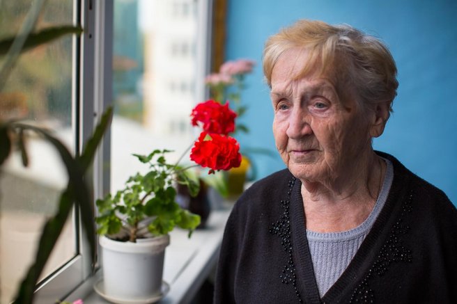 93-letnica zaradi hrupa v centru mesta joče in doživlja neznanski stres, mestna občina pa ...
