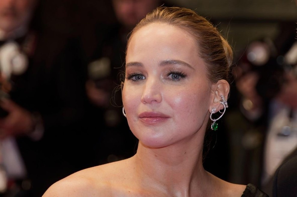 Prestižna nagrada za igralko Jennifer Lawrence, ki predstavlja nov film z Robertom Pattinsonom (foto: Profimedia)