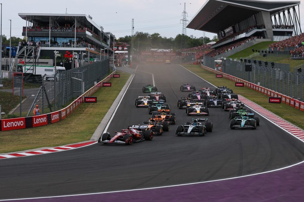 Dvojni povratek: Perez in Bottas se pridružujeta novi F1 senzaciji (foto: Xinhua/STA)