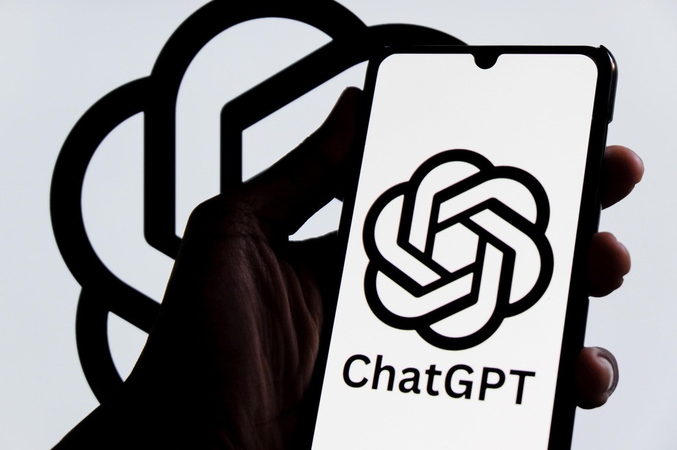 Grozljiva plat umetne inteligence: ChatGPT najstniku pomagal pri samomoru (foto: Profimedia)