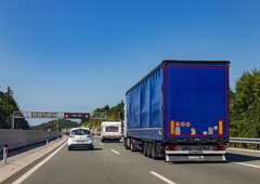 Zaradi te zapore je Slovenija prometno ohromljena – odzivi so burni