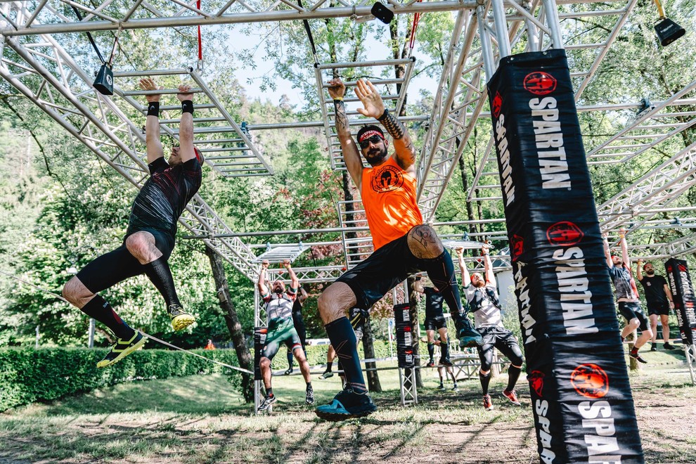 Spartan tek z ovirami