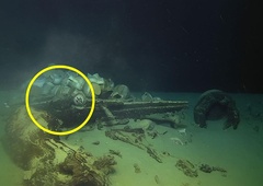 Vojska 2567 m pod globino morja naletela na osupljivo odkritje: kar je ležalo zraven, šokiralo tudi najbolj izkušene