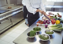 Razkritje slavnega kuharja o jedi, ki jo obožujejo po celem svetu (tudi pri nas): "Pred pripravo je najboljše dodati tole, res bo okusnejše"