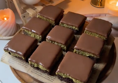 Dubajske manije še ni konec: ta božanski recept za brownije z dubajsko čokolado vas bo pustil brez besed