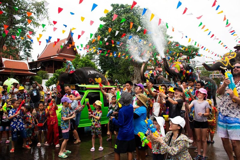 Tajska songkran praznovanje novo leto