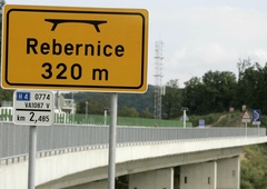 Nova prometna ureditev: spet spremembe za tovornjake in osebna vozila