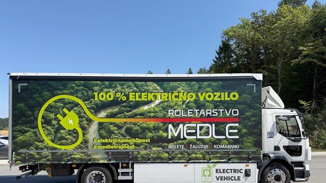 Roletarstvo Medle s prvim električnim tovornim vozilom, polnjenim iz  lastne sončne elektrarne