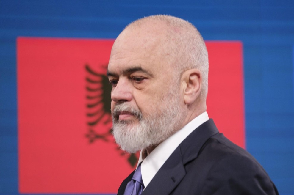 Albanski premier šokiral svet: ministrski stolček zaupal nekomu, ki ne obstaja (foto: Thierry Monasse/STA)