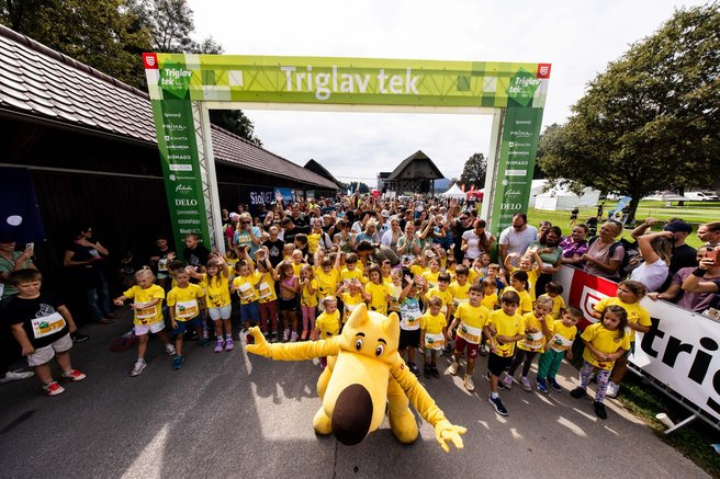 Triglav tek privabil več kot 2.000 obiskovalcev