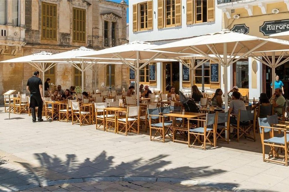 Evropska država s prepovedjo, ki je razburila gostince in turiste: tega enostavno ne znajo sprejeti (foto: Profimedia)