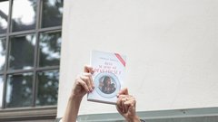 Filmska različica romana Belo se pere na devetdeset Bronja Žakelj